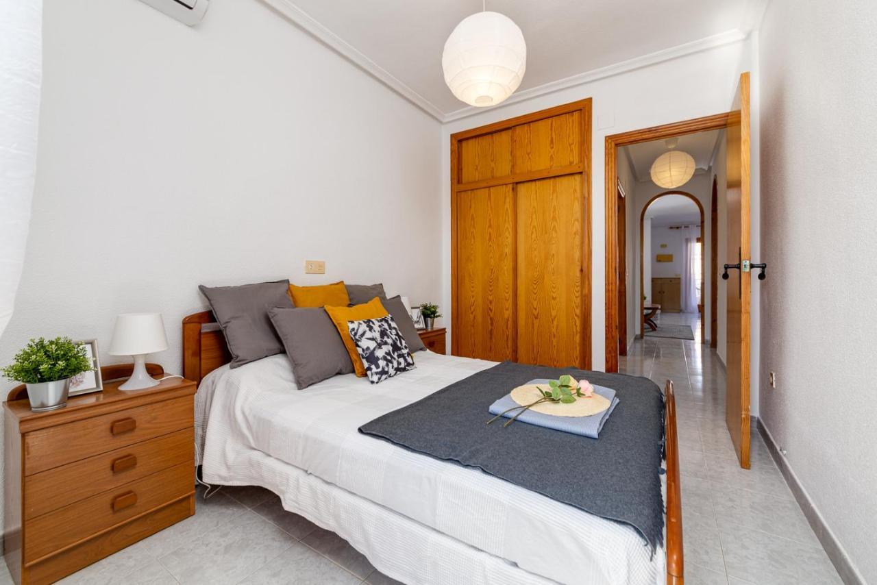 Cozy Apartment Near The Sea Torrevieja Exterior photo